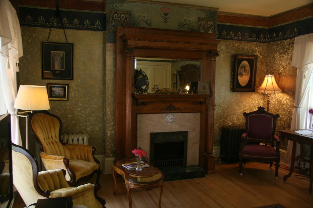 The Brumder Mansion Milwaukee Exterior foto