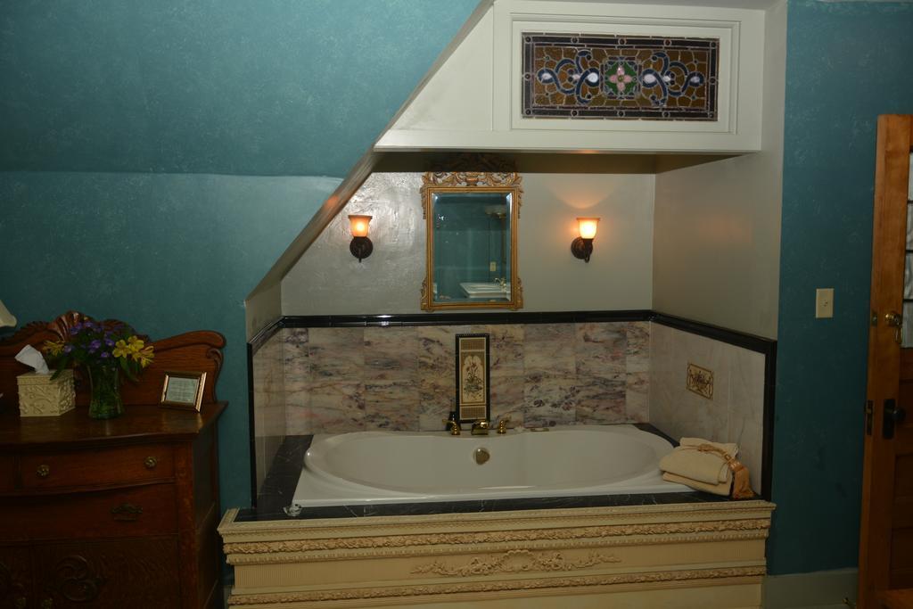 The Brumder Mansion Milwaukee Zimmer foto