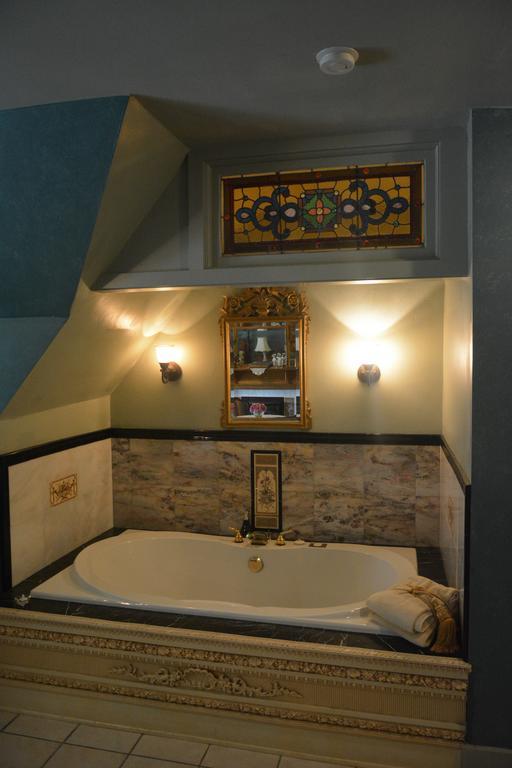 The Brumder Mansion Milwaukee Zimmer foto